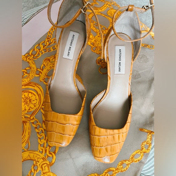 Antonio Melani mustard crocodile high heels 8.5 NWT - Picture 1 of 4